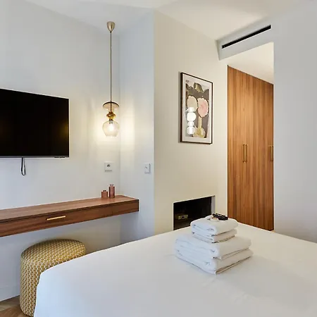 2 Center Of By Prestige Apartment *